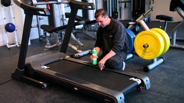 'Treadmill Maintenance - How To Lubricate A Treadmill Belt'