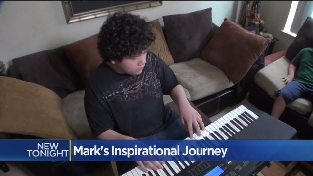 'Autistic Teen\'s Musical Talent On Display At Sacramento Fashion Show'