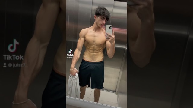 'Aesthetic ? #fitness #viral #cambiofísico #fyp #motivation #aesthetic'