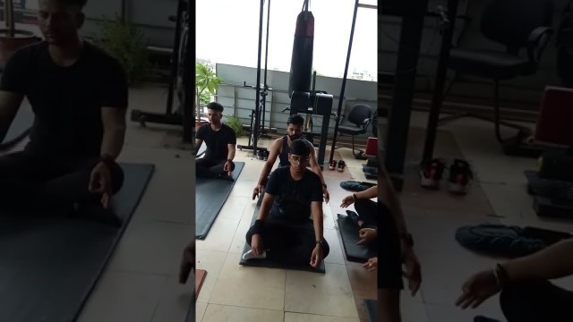 '#yoga#fitindia #health #shorts#gurumann#fitness#meditation'