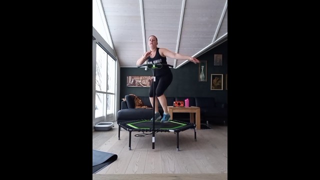 'Sund  med Tante T jumping fitness video 5'