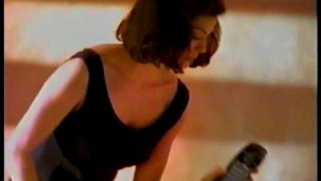 'Bally\'s Fitness Commercial w/ Teri Hatcher'