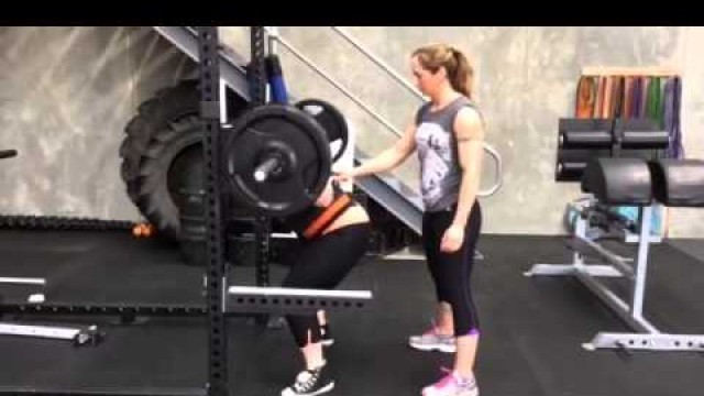 'Be Strong Fitness Geelong Kat Squats 100kg x8'