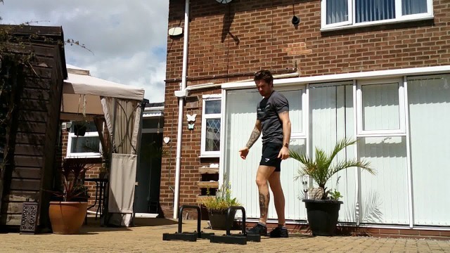 'Handstand on Gravity Parallettes'