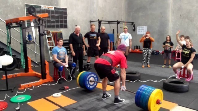 'Be Strong Fitness Geelong Clint Deadlifts 250kg'