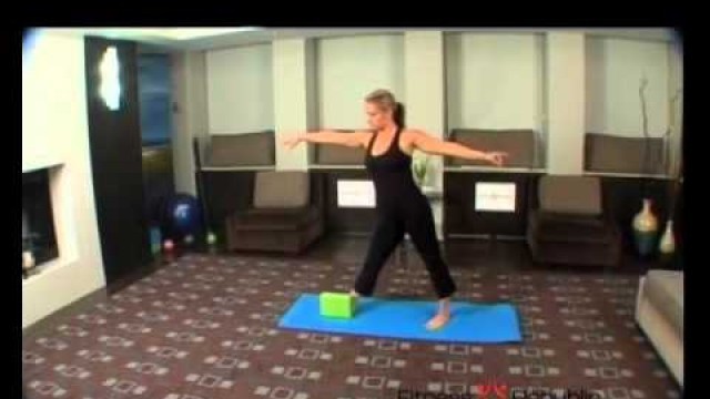 'Triangle Pose (Trikinasana) (Yoga Pose) - Fitness Republic'