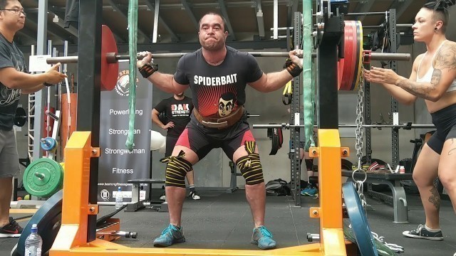 'Be Strong Fitness Geelong Alby Squats 250kg x4 with 20kg of Chains'