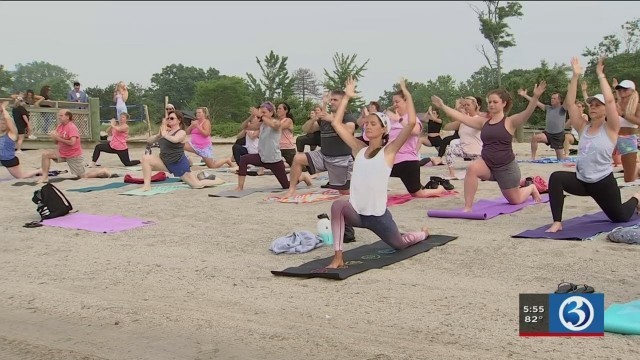 'Video: Fitness club holds free yoga classes on the beach for \'International Yoga Day\''