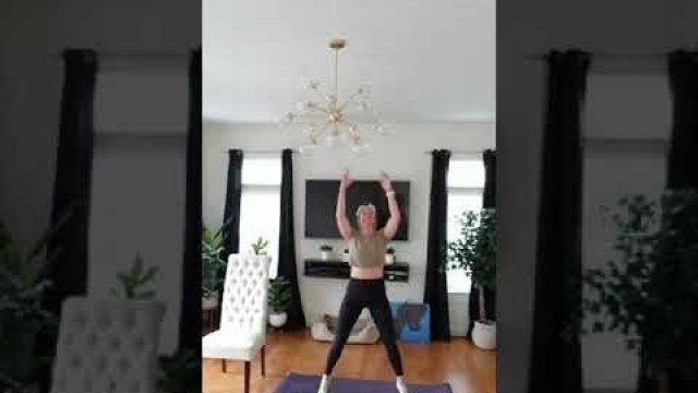 'barreSHRED™ (intermediate / advanced barre) - 45-minute cardio barre workout!'