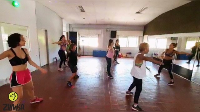 'Ahora Baila y quítate la ropa. Dj Zalo. #zumba #fitness #zumbaargentina #zumbahappy'